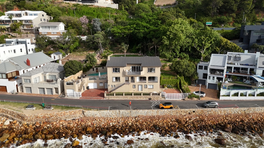 6 Bedroom Property for Sale in Gordons Bay Village Western Cape